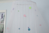 Red de protección de mosquitos de cama tamaño queen colgante de color personalizado con flor de cuatro colores