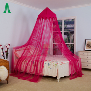 Mosquitera rosada cónica decorativa de corona colorida de material 100% poliéster